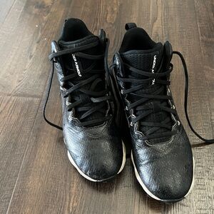Under Armour Black Athletic Shoes Baseball Cleats for Youth